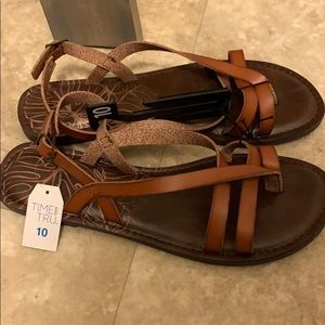 Sandals brand new tag still attached!